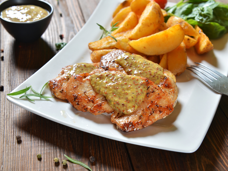 frango-assado-com-molho-de-mostarda-e-mel.png