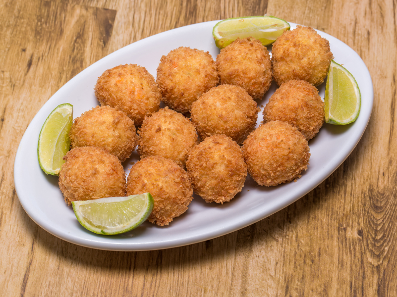 Receita de Bolinho de Mandioca com Frango na Air Fryer